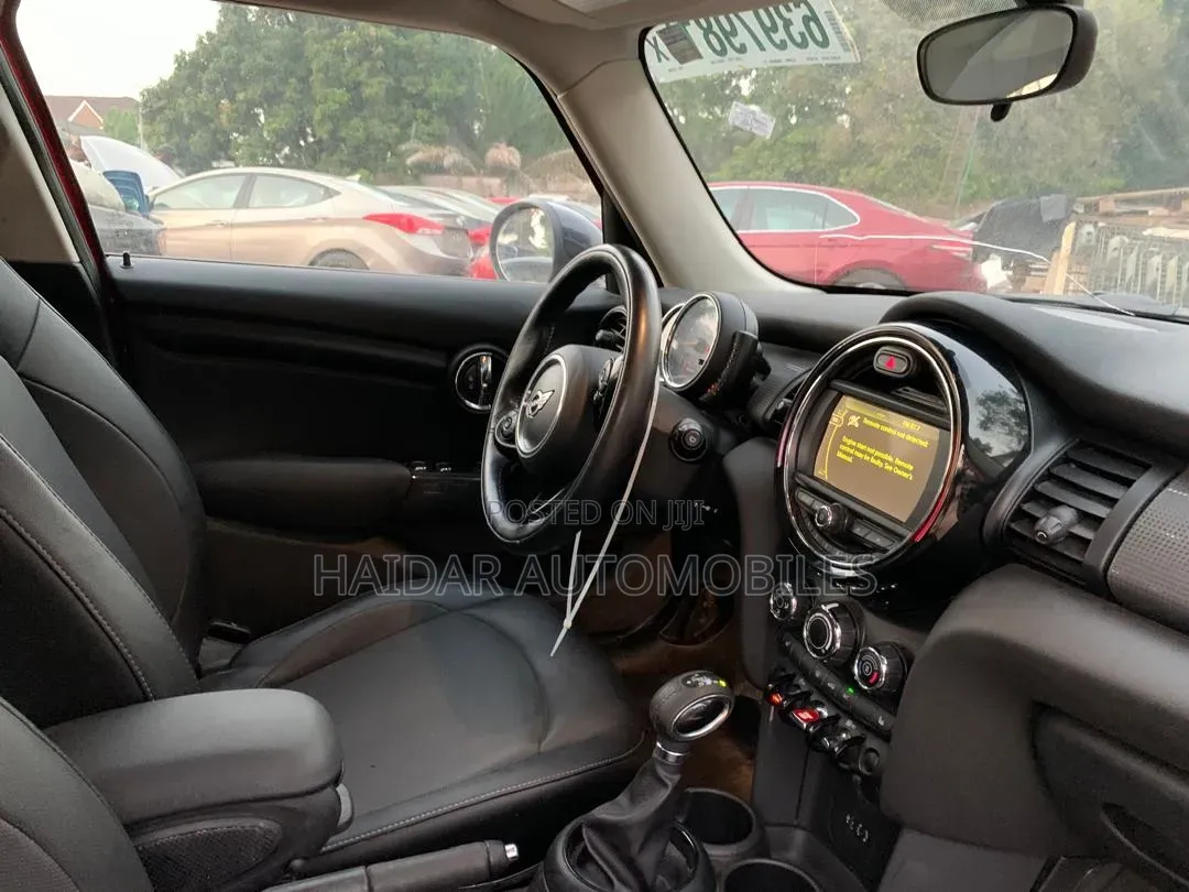 Mini Cooper 2017 Maroon
