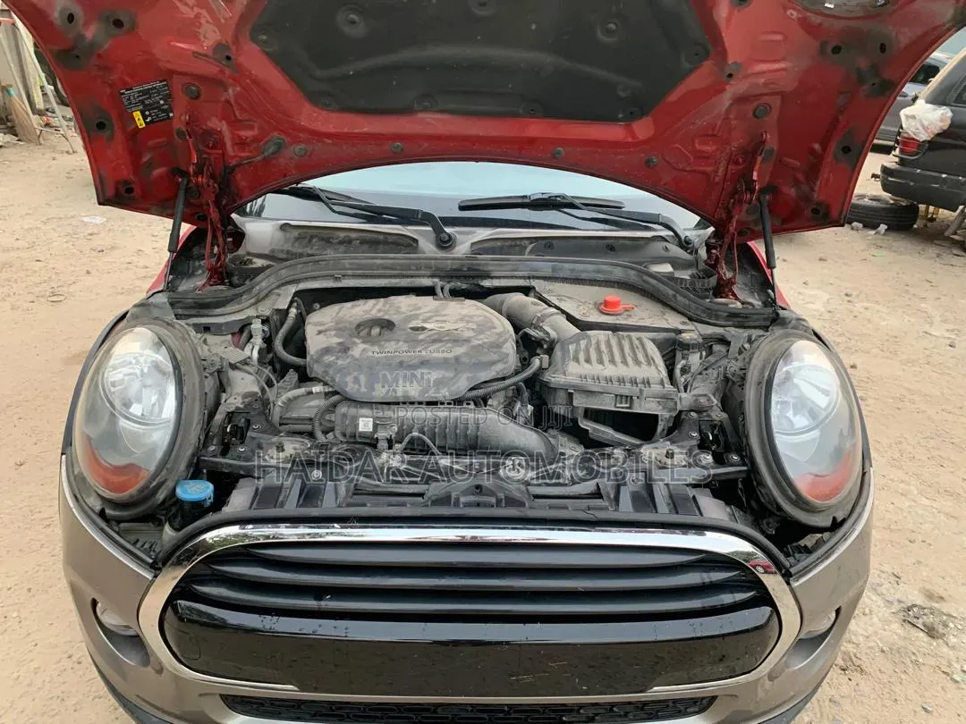 Mini Cooper 2017 Maroon