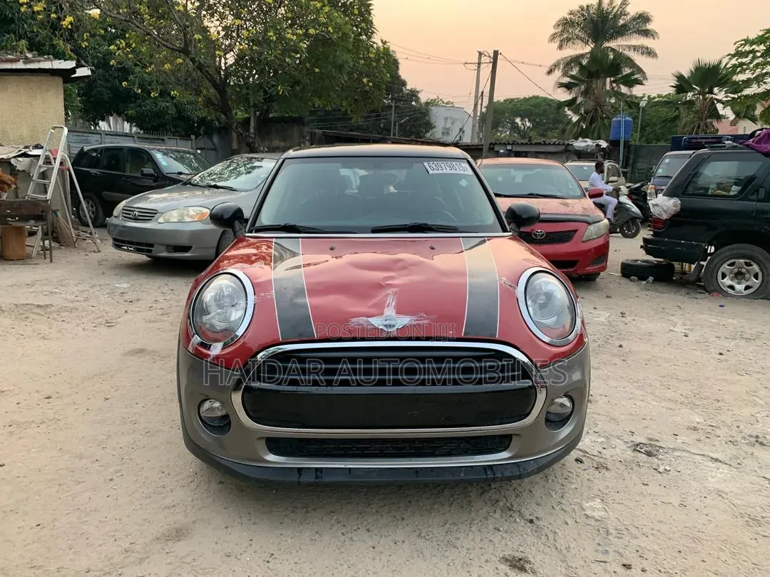 Mini Cooper 2017 Maroon