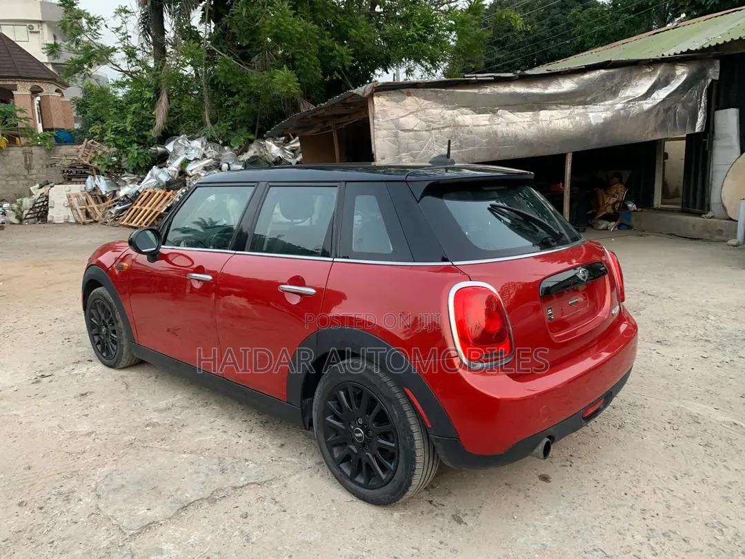 Mini Cooper 2017 Maroon