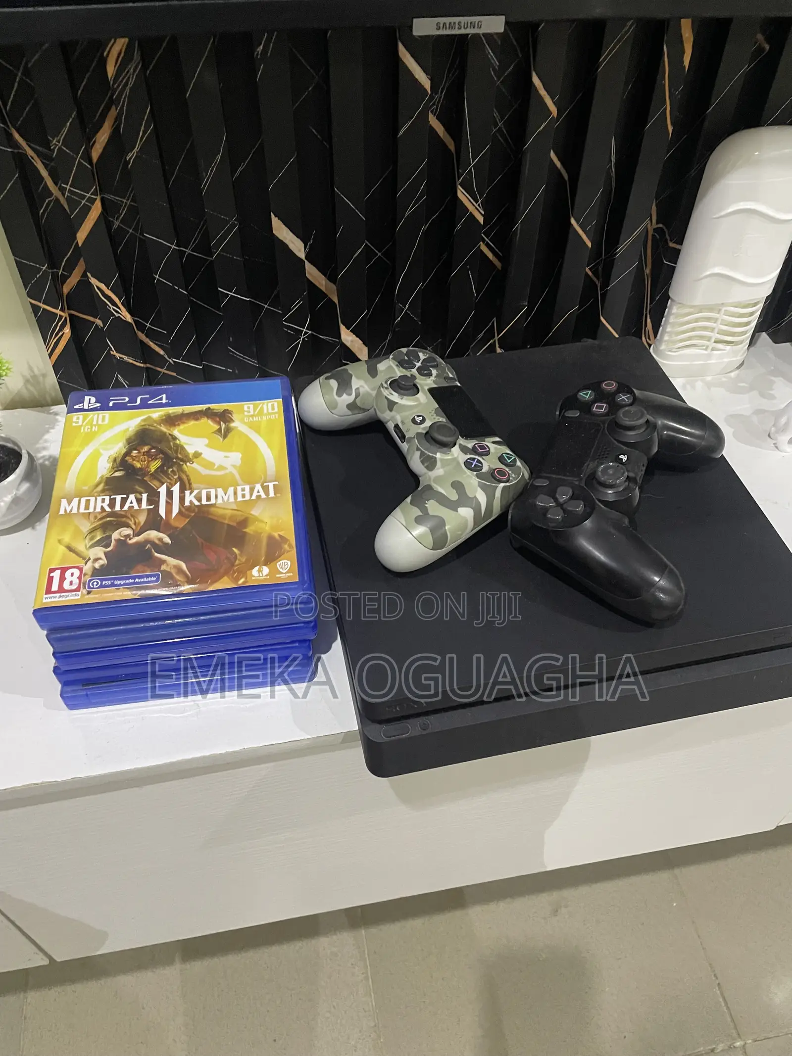 Ps4 Game Console