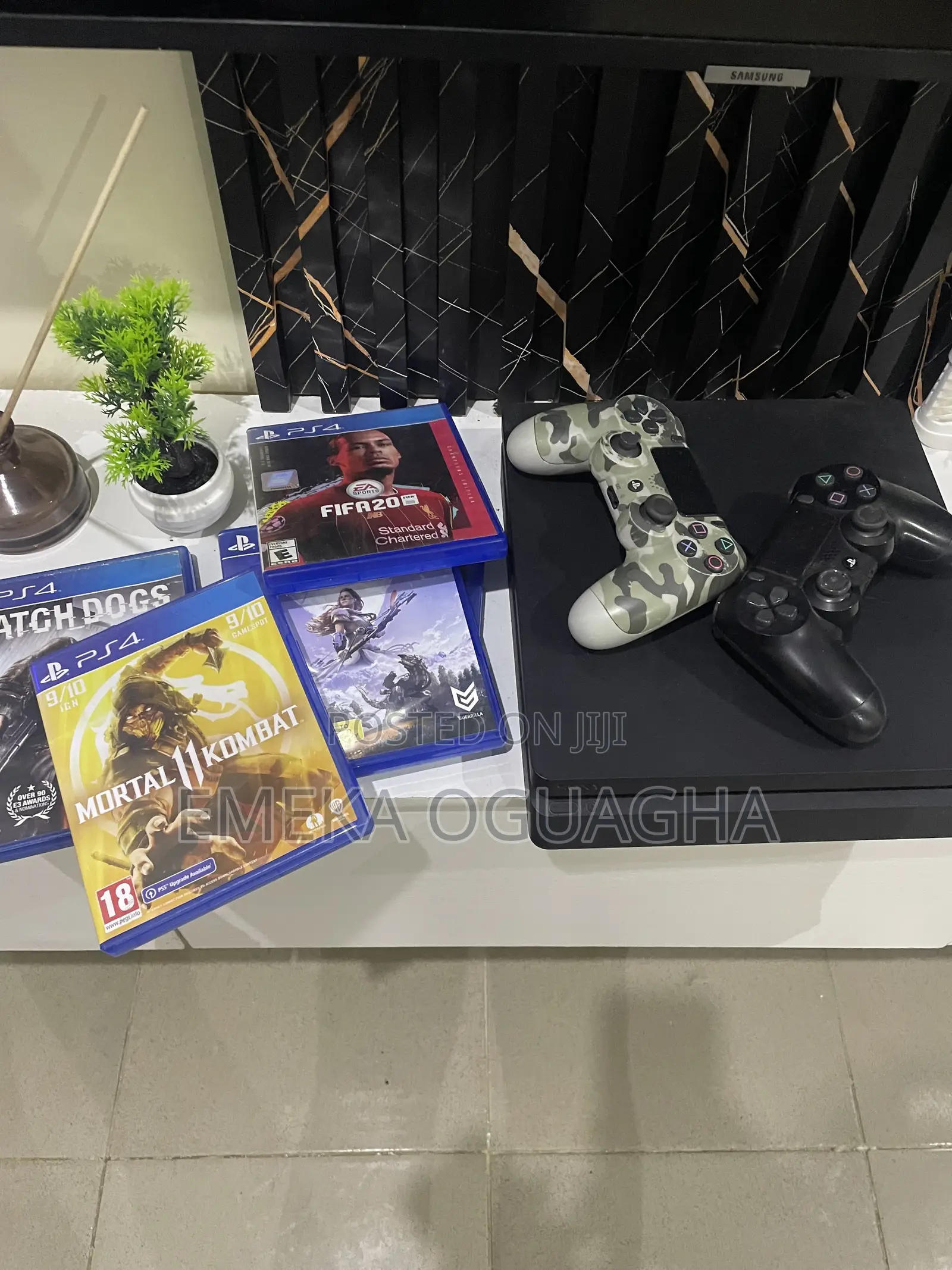 Ps4 Game Console