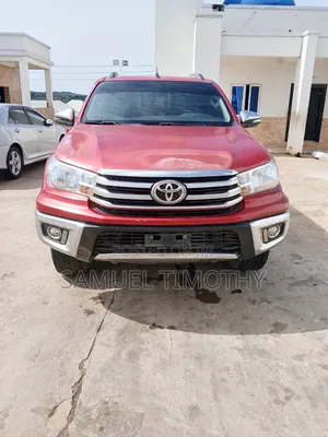 Toyota Hilux 2020 Red