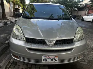 Toyota Sienna 2004 Gray
