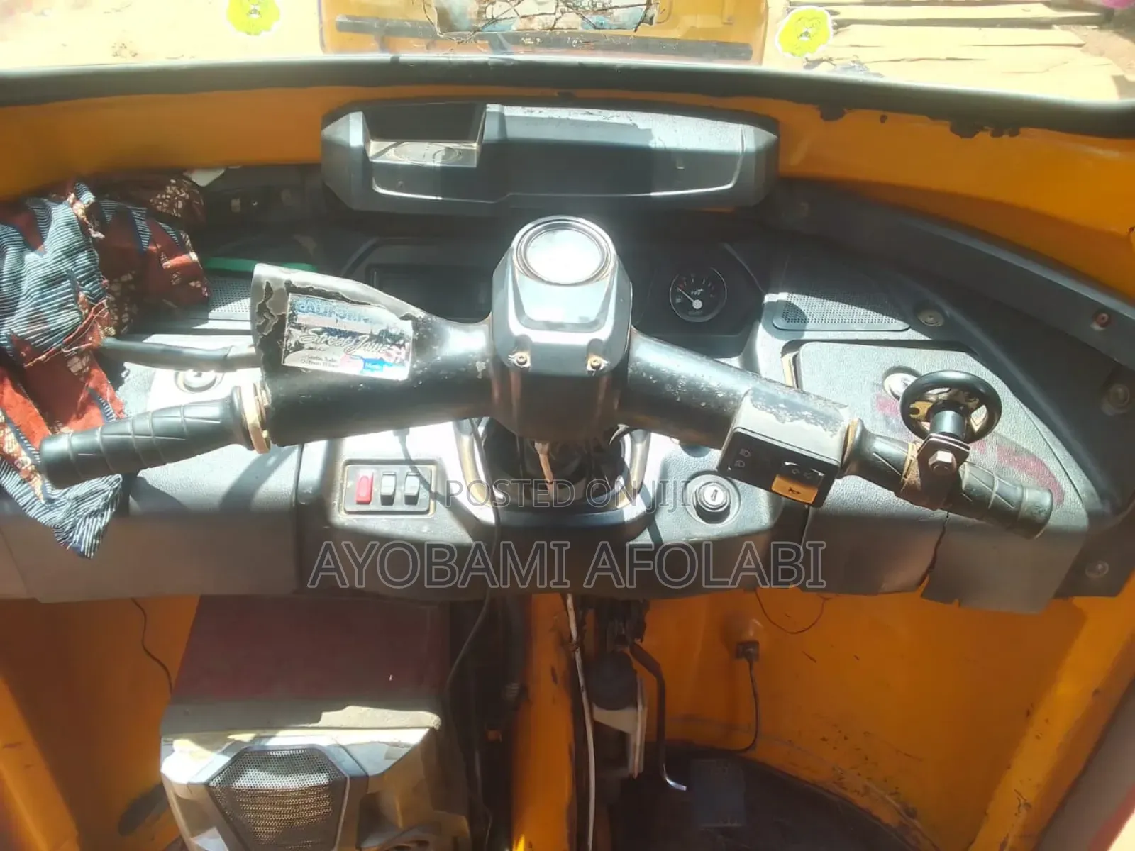 TVS King Cargo 2023 Yellow