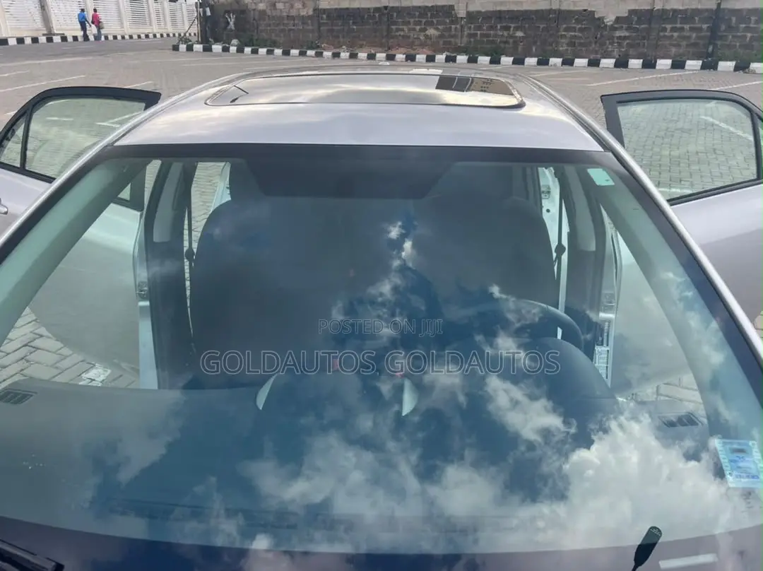 Toyota Corolla 2010 Silver