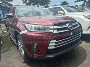 Toyota Highlander 2015 Red