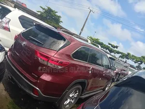 Toyota Highlander 2015 Red