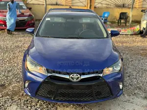 Toyota Camry 2016 Blue