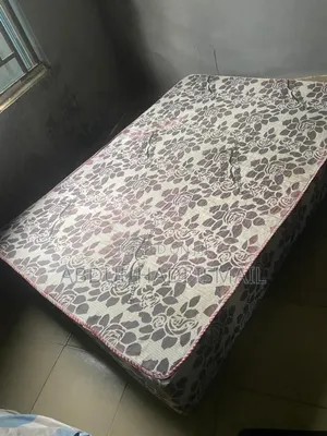 Mattress (Bed)