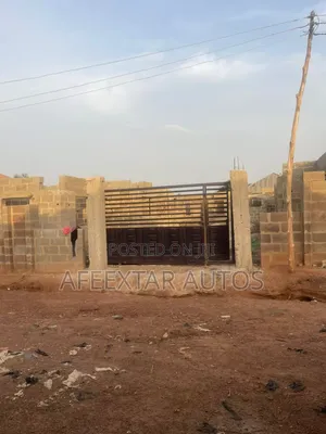 11bdrm Apartment in Ilorin South for sale