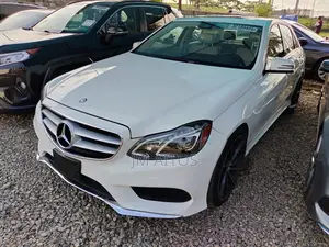 Mercedes-Benz E350 Base 4Matic Sedan AWD (3.5L 6cyl 7A) 2014 White