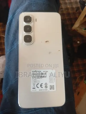 Infinix Hot 60i 128 GB Silver