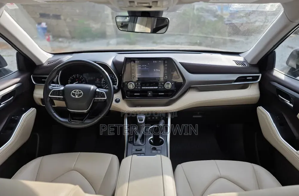 Toyota Highlander 2021 Blue
