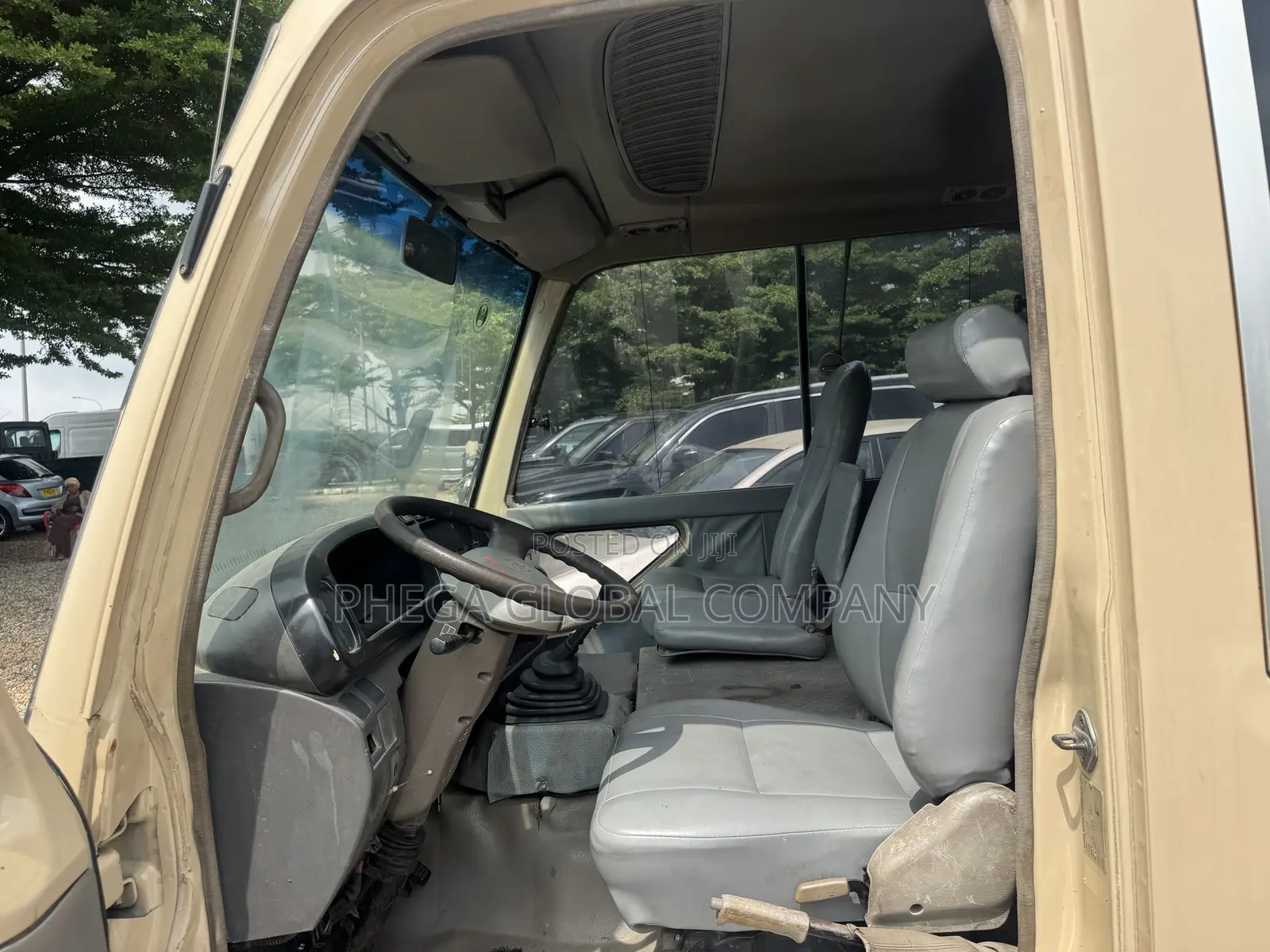 Toyota Coaster 2010 Gold
