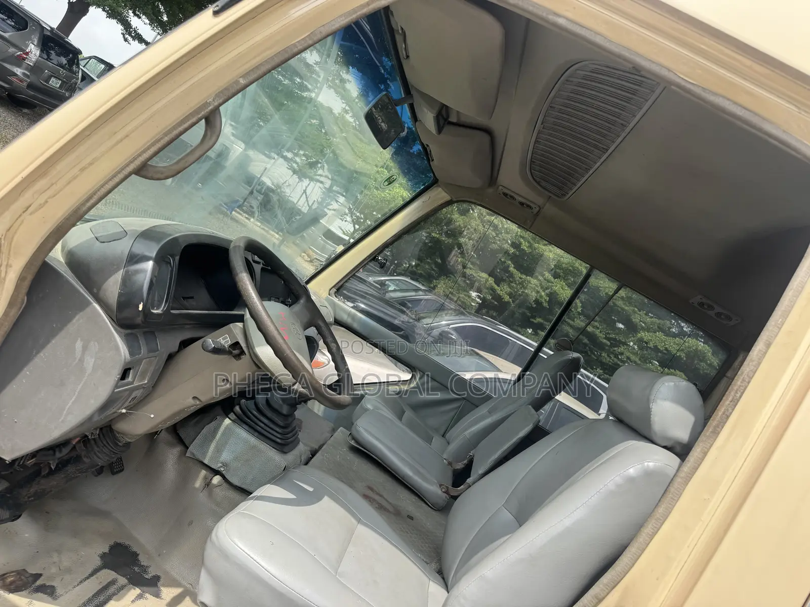 Toyota Coaster 2010 Gold