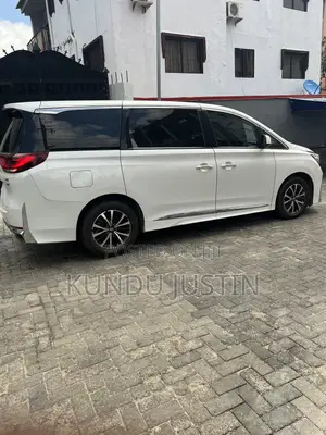GAC GM8 2022 White