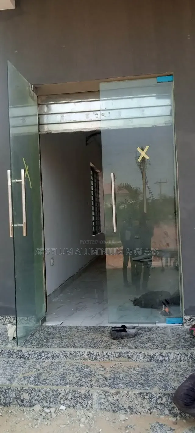 Framelss Glass