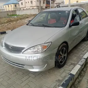 Toyota Camry 2004 Silver