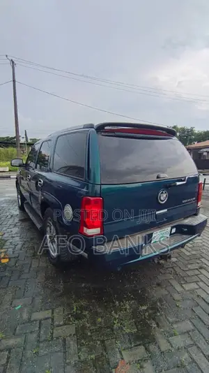 Cadillac Escalade 2005 Blue