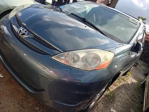 Toyota Sienna 2006 Gray