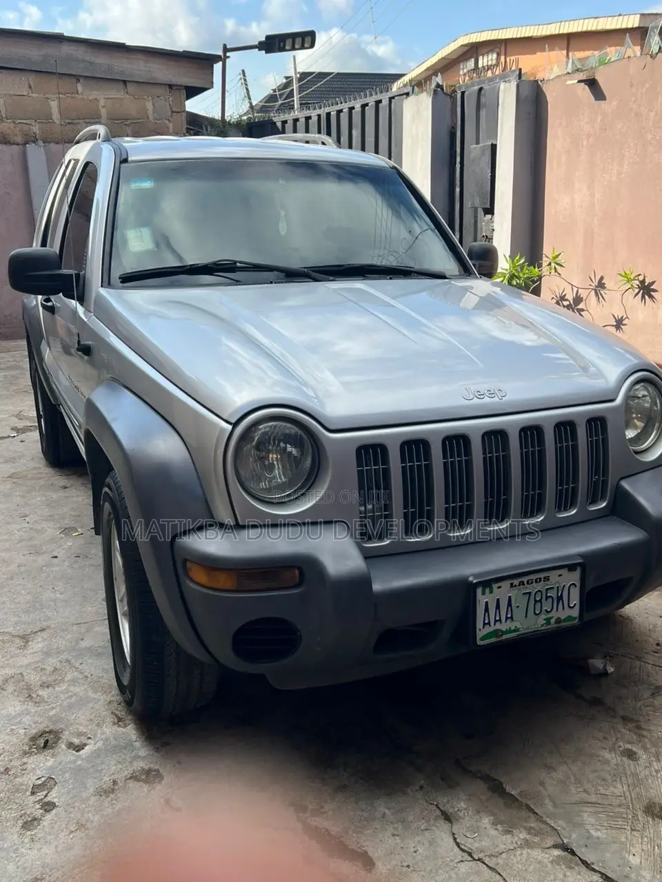 Jeep Liberty 3.7 2003 Gray