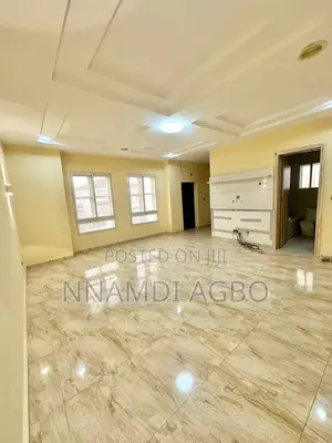 Mini Flat in Chevron for rent