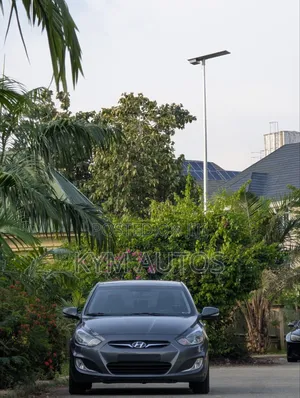 Hyundai Accent 2012 Gray