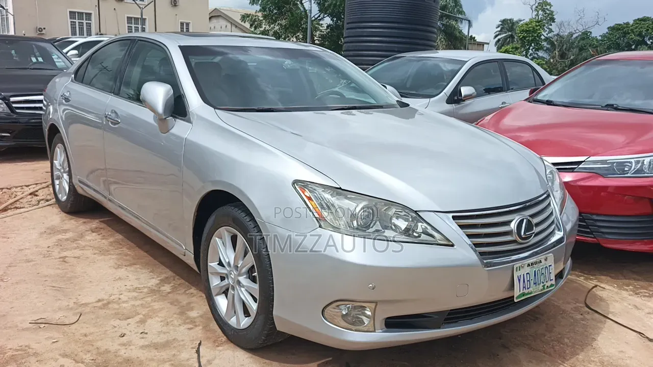 Lexus ES 2012 Silver