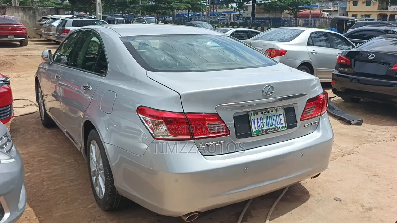 Lexus ES 2012 Silver