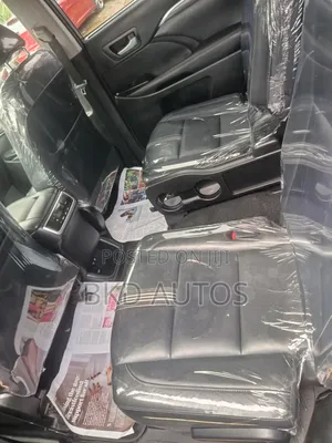 Toyota Highlander SE 4x2 V6 (3.5L 6cyl 8A) 2018 Gray
