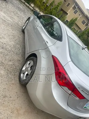 Hyundai Elantra 2015 Silver