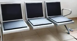 Airport Waiting Set for Visitors