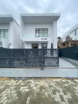 4bdrm Duplex in Chevron for sale