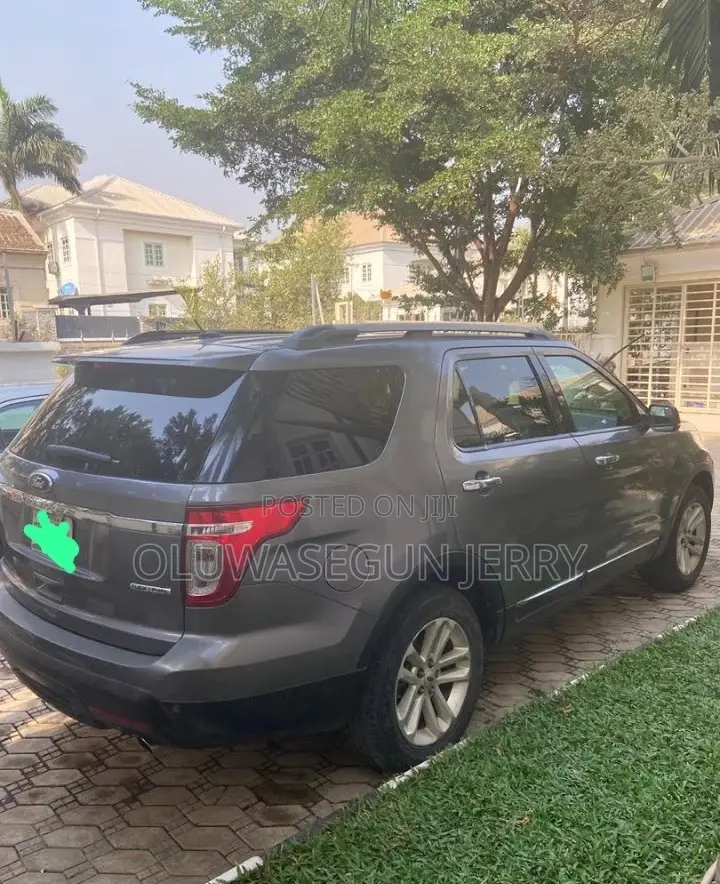 Ford Explorer 2015 Gray