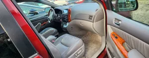 Toyota Sienna 2006 Red