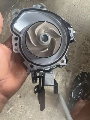 Water Pump Range Rover Velar 4 Plug