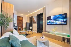 Cinematic 1 Bedroom Apartment With Pool and Ps5