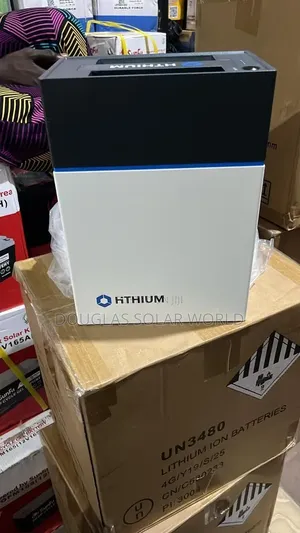 Hithium Heroee 1 ( 1kwh/200w Solar Generator )
