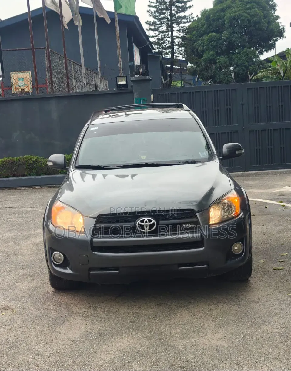 Toyota RAV4 2010 Gray