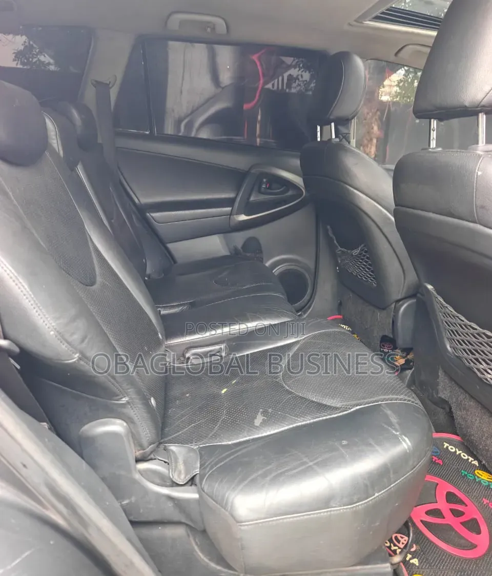 Toyota RAV4 2010 Gray