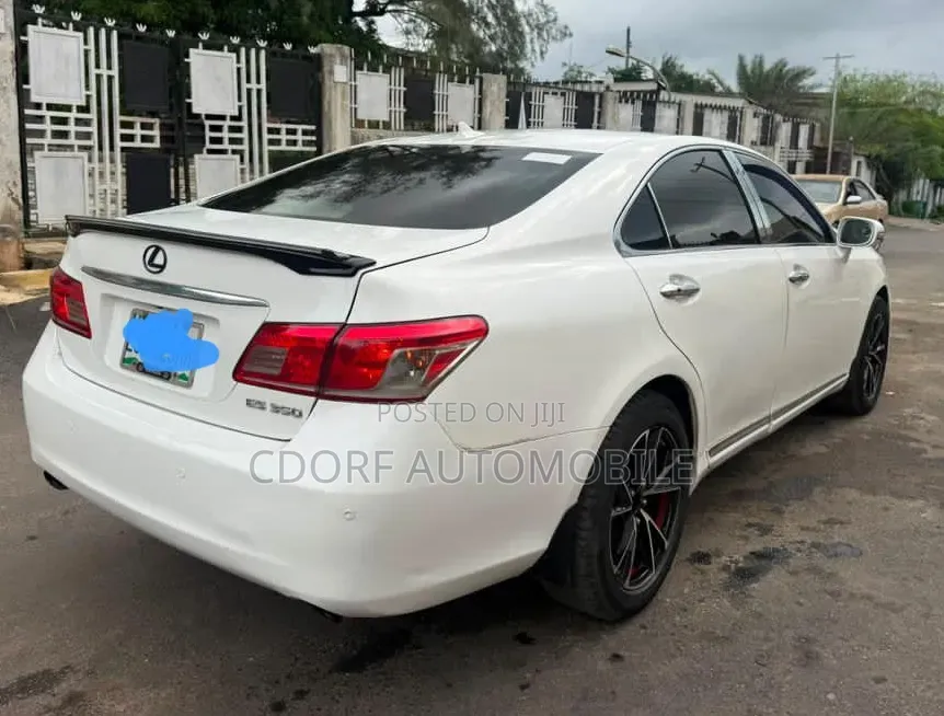 Lexus ES 350 2011 White