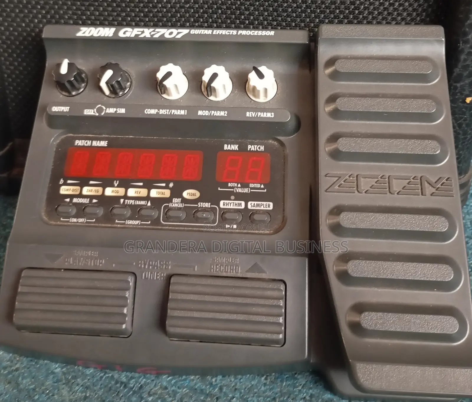Zoom GFX-707 Guitar Multi-Effects Processor Pedal