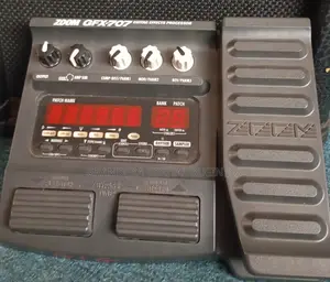 Zoom GFX-707 Guitar Multi-Effects Processor Pedal