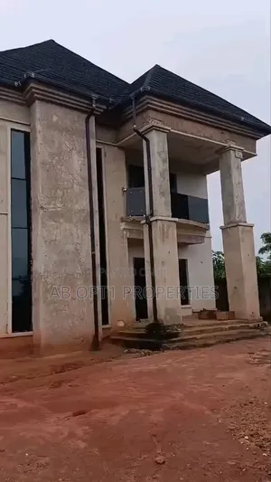 5bdrm Duplex in Azagba Community, Benin City for sale