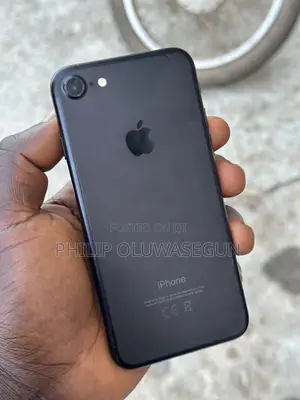 Apple iPhone 7 32 GB Black