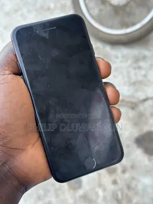Apple iPhone 7 32 GB Black