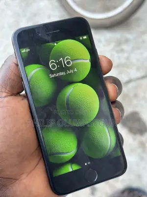 Apple iPhone 7 32 GB Black