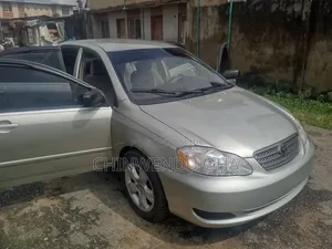 Toyota Corolla 2004 Silver