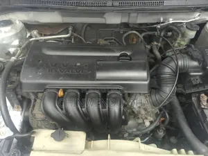 Toyota Corolla 2004 Silver